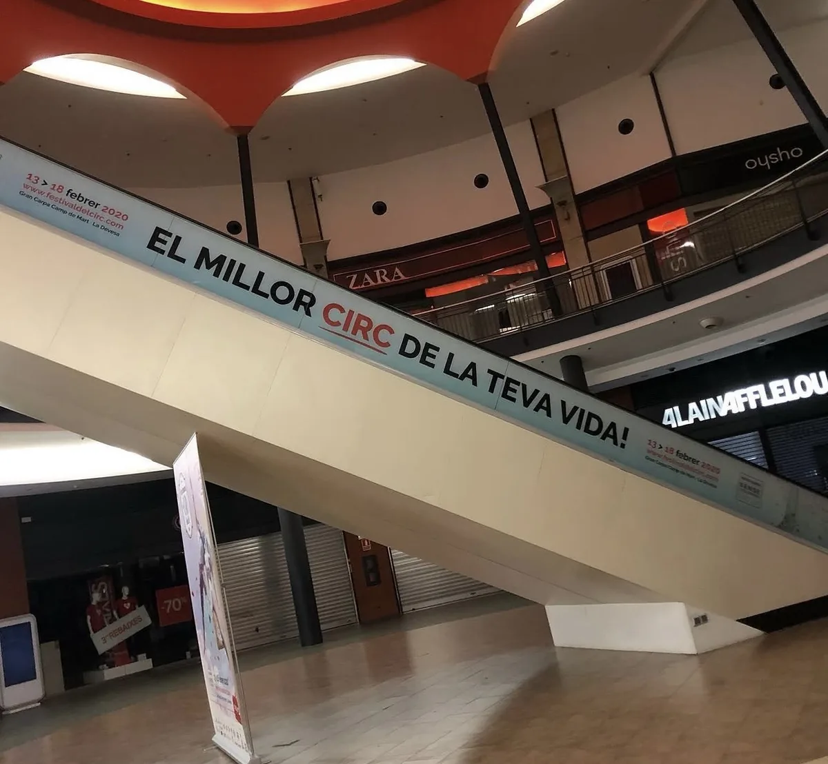 Lona interior — El Millor Circ de la Teva Vida