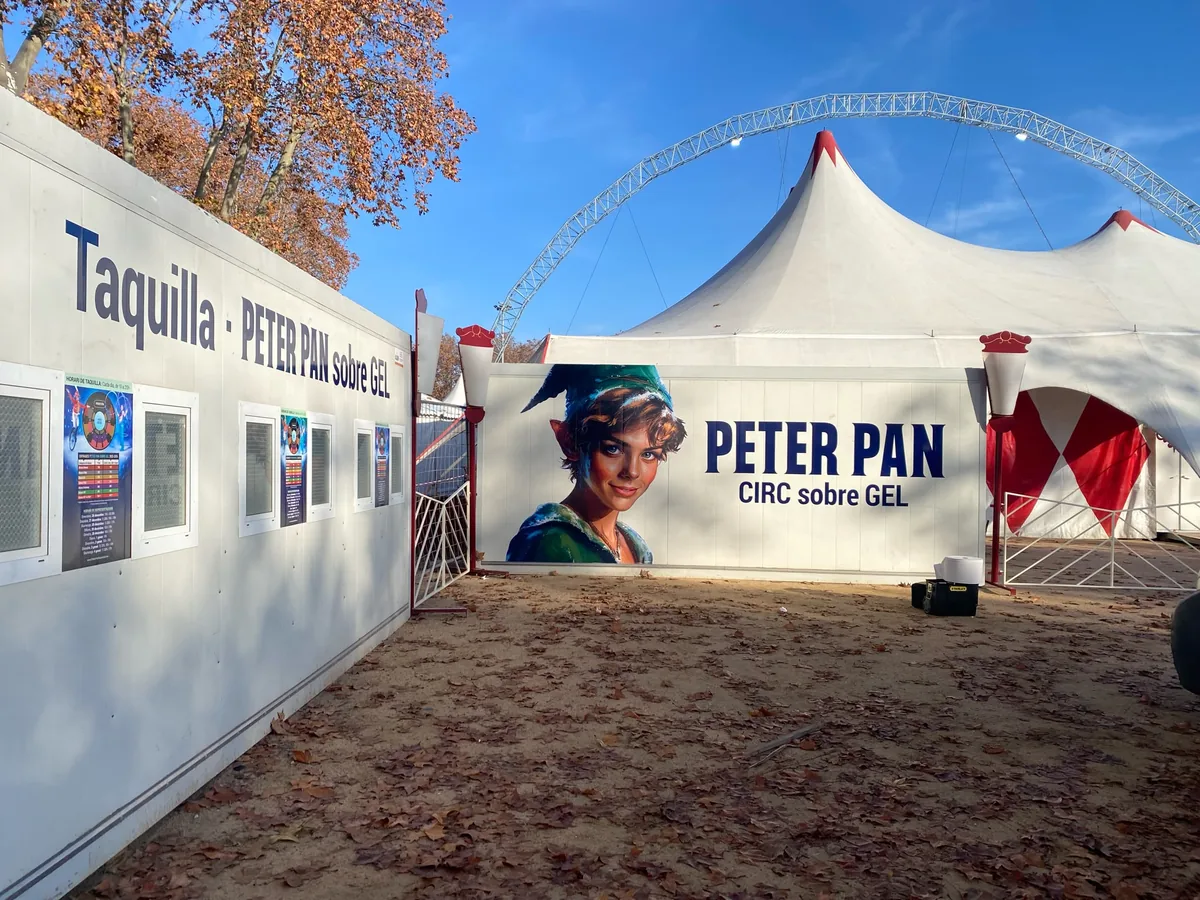 Lona exterior — Peter Pan Circ sobre Gel