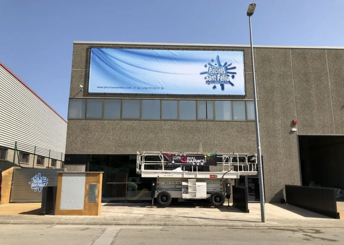 Lona de façana — Piscines Sant Feliu