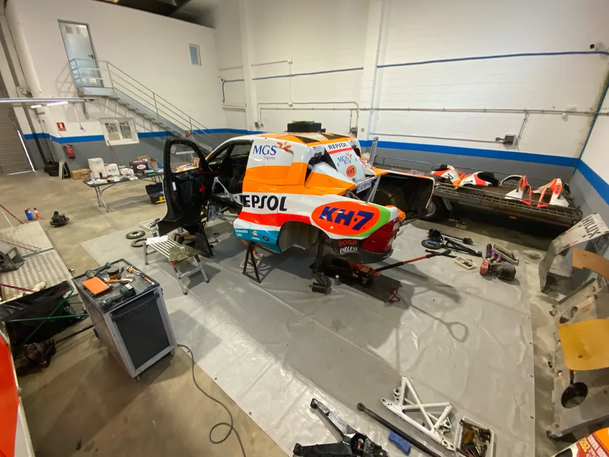 Retolació de vehicle de competició — Repsol KH-7